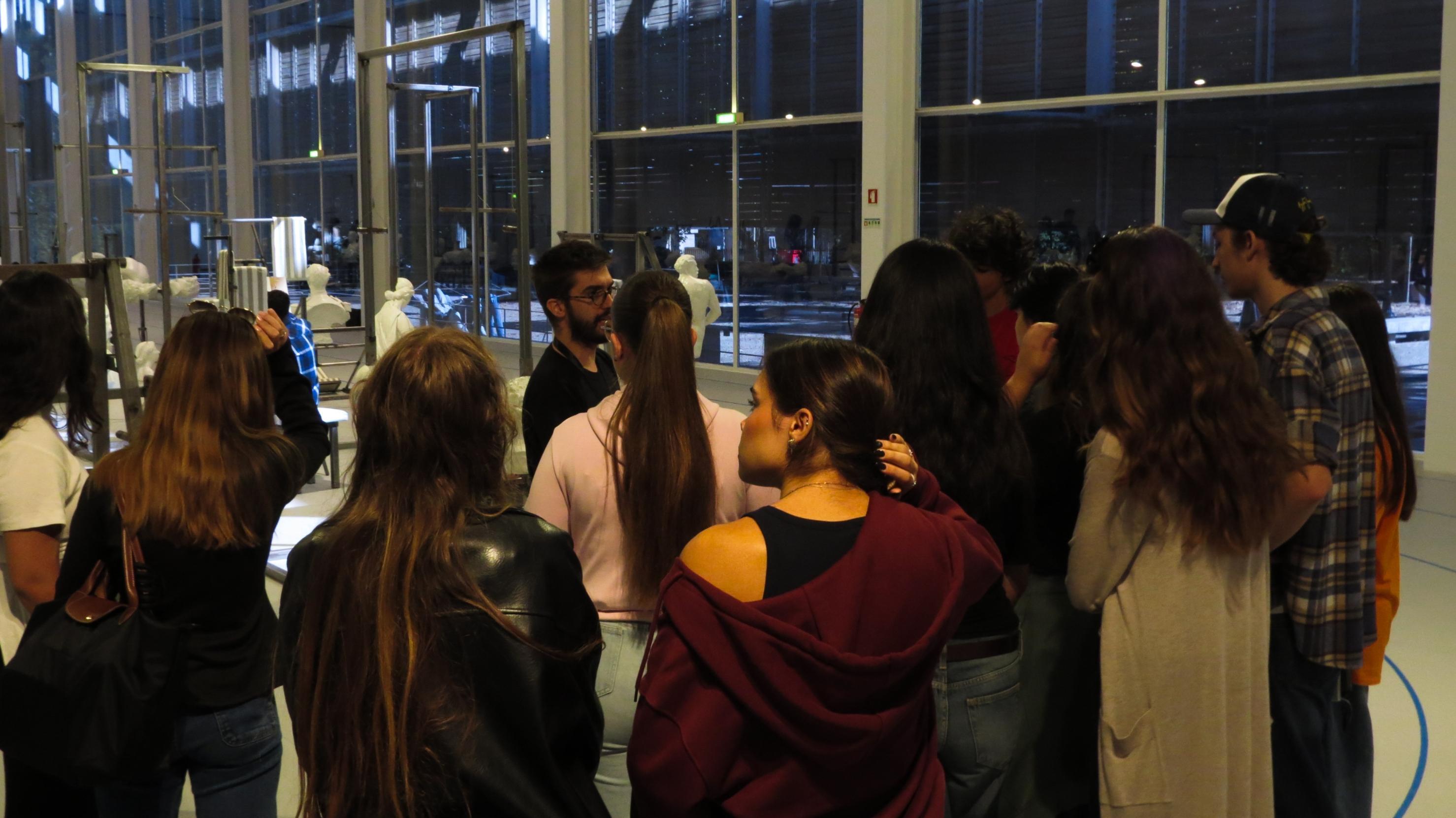 Curso de Artes Visuais em visitas de estudo pelo Porto