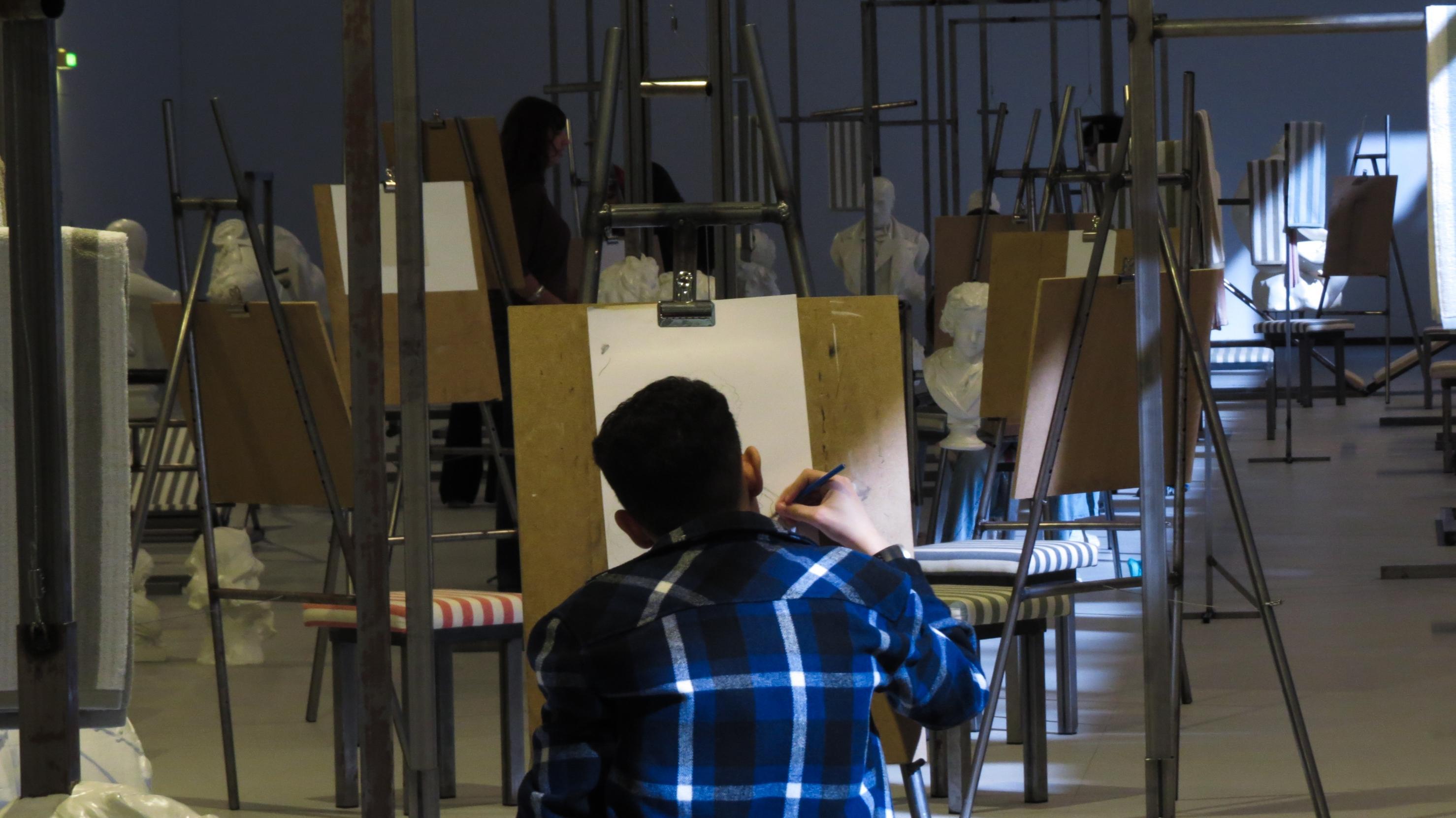 Curso de Artes Visuais em visitas de estudo pelo Porto